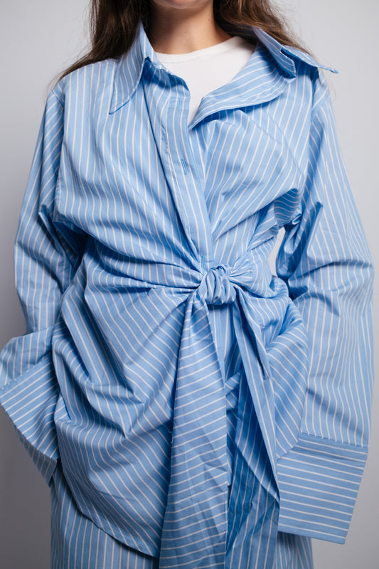 The Knotted Shirt
