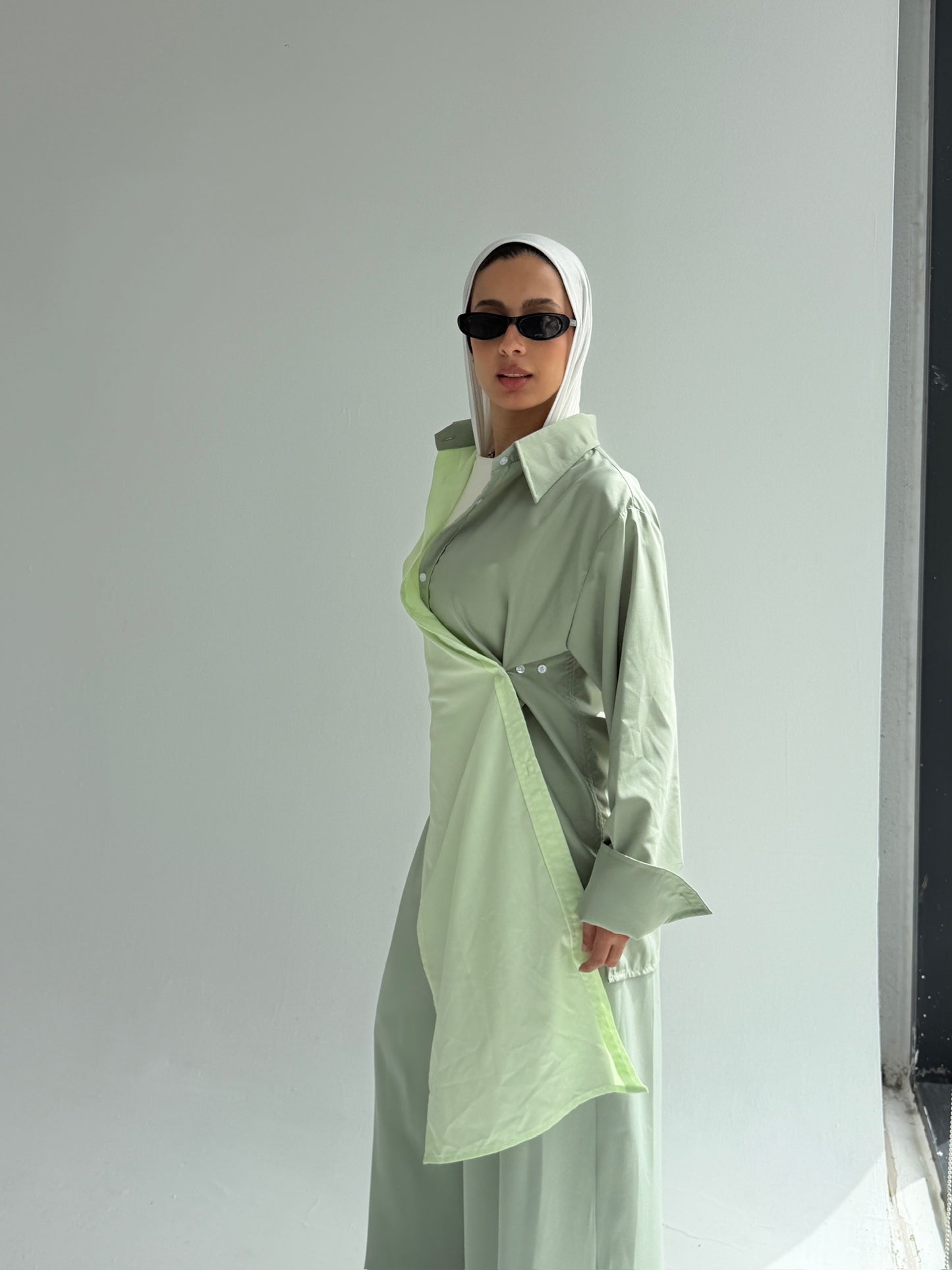 The trinity linen shade of mint