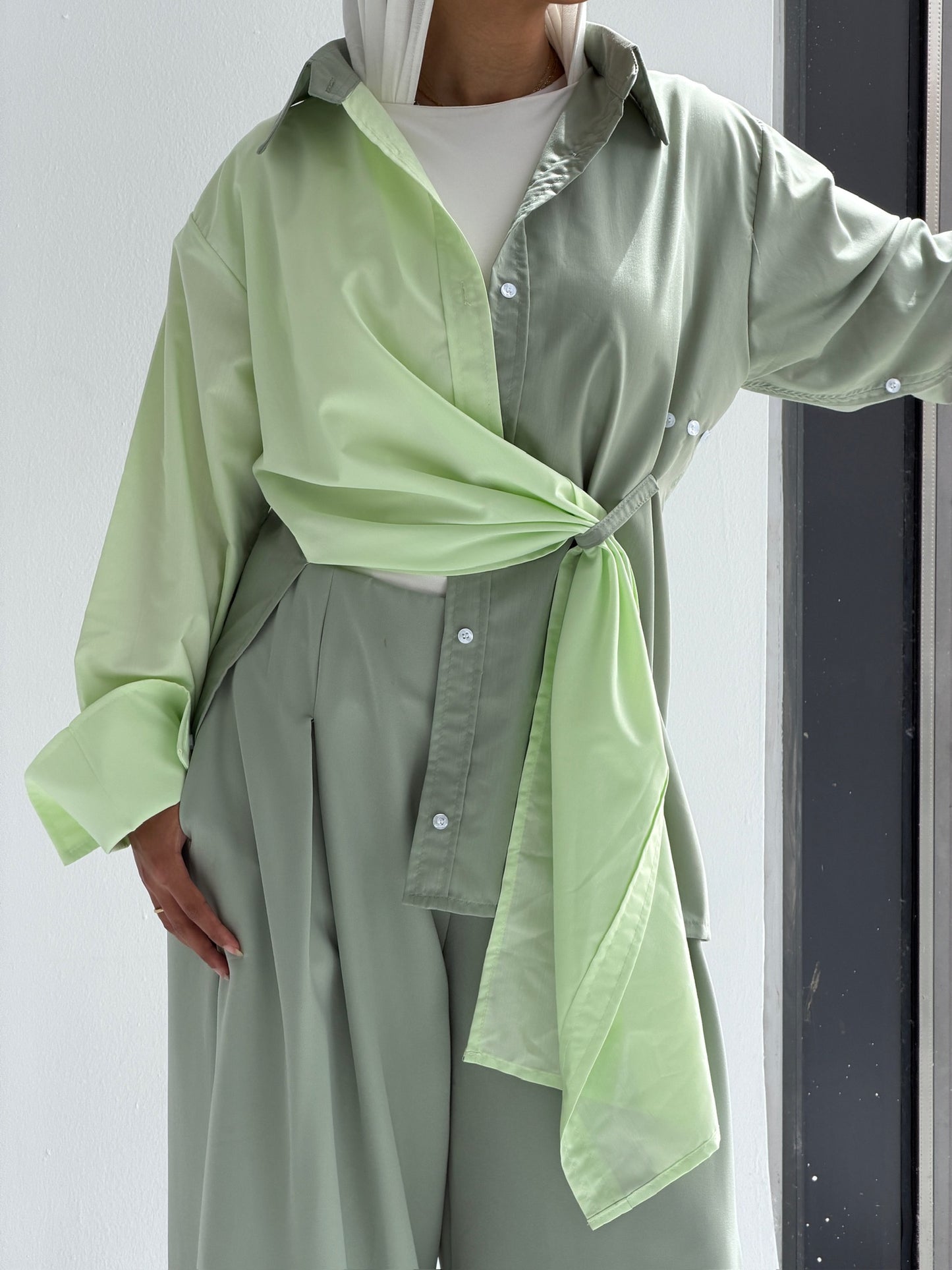 The trinity linen shade of mint
